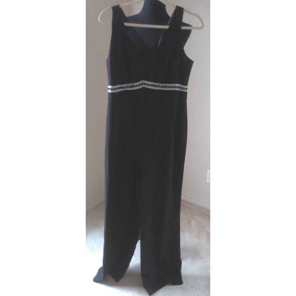 METROSTYLE WOMENS BLK SLEEVELESS JUMPSUIT W/SILVER & BLACK ACCENTS SIZE 12 BN235